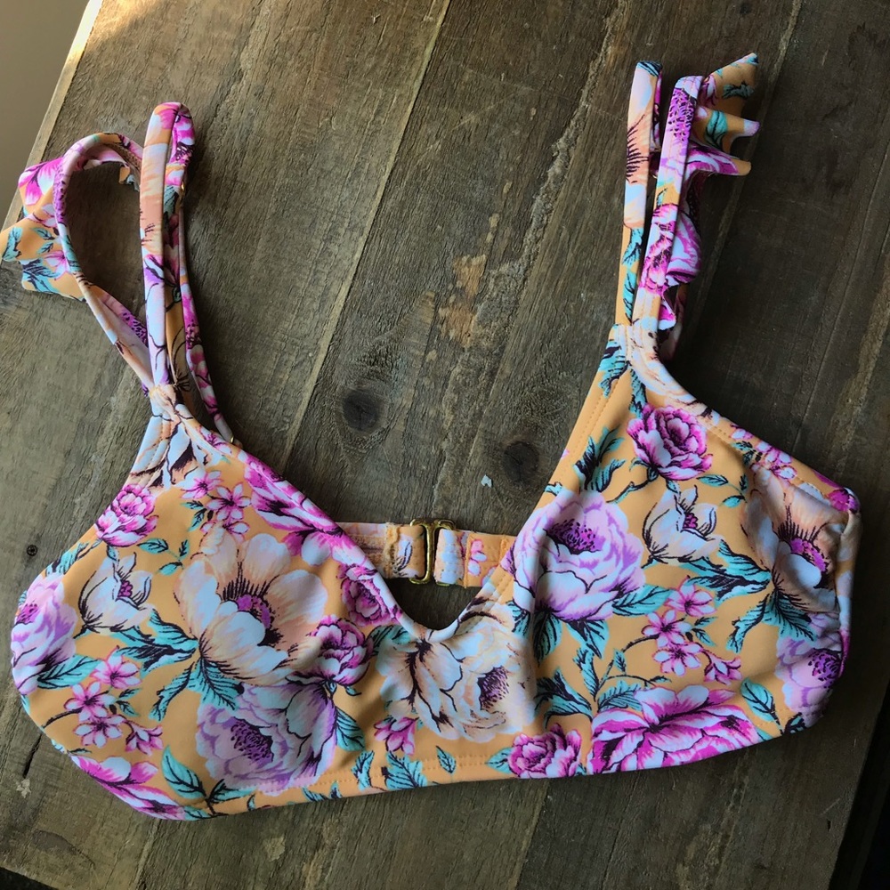 Flower print bathing suit top👙